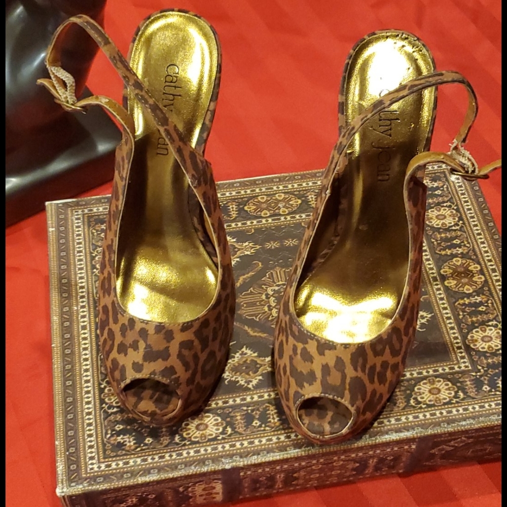 Cathy Jean leopard print heels